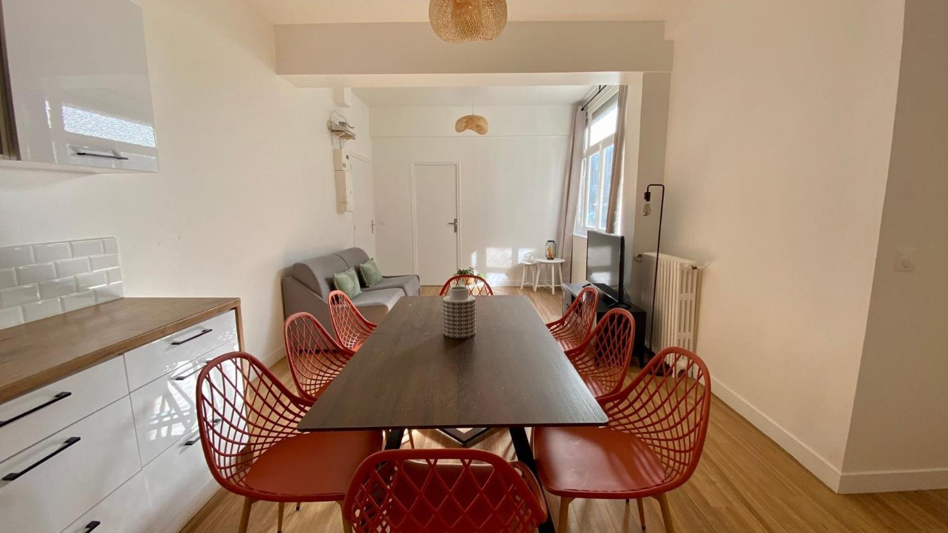 Pois3Ouest - Vast Apartment At Poissonniere 8P パリ エクステリア 写真