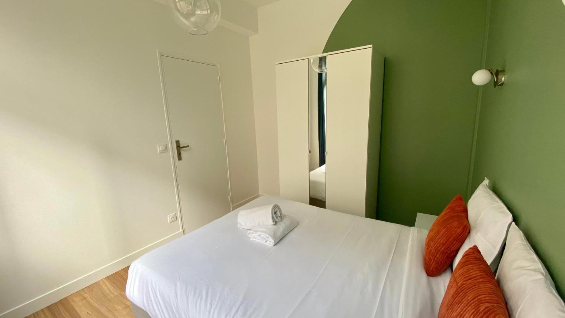 Pois3Ouest - Vast Apartment At Poissonniere 8P パリ エクステリア 写真